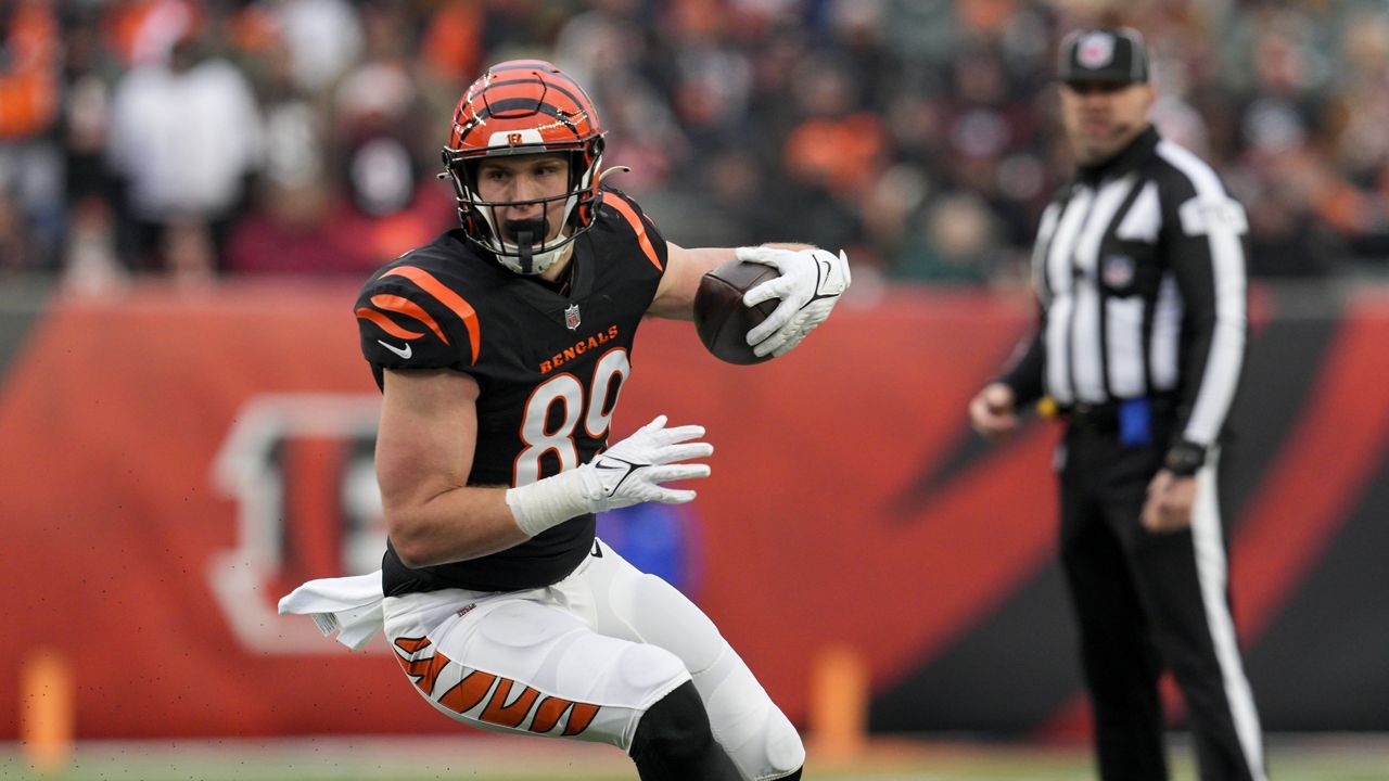 Bengals resign tight end Drew Sample